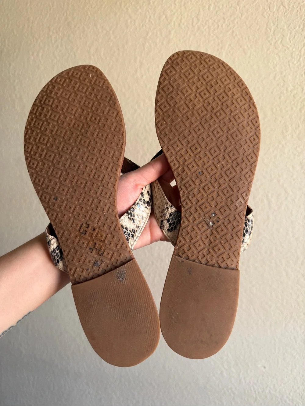 Tory Burch Snake Print Thora Leather Flip Flip Sandals